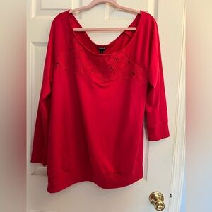 Torrid Women’s Scarlet Floral Embroidered Slouched Shoulder Blouse size 2 Plus